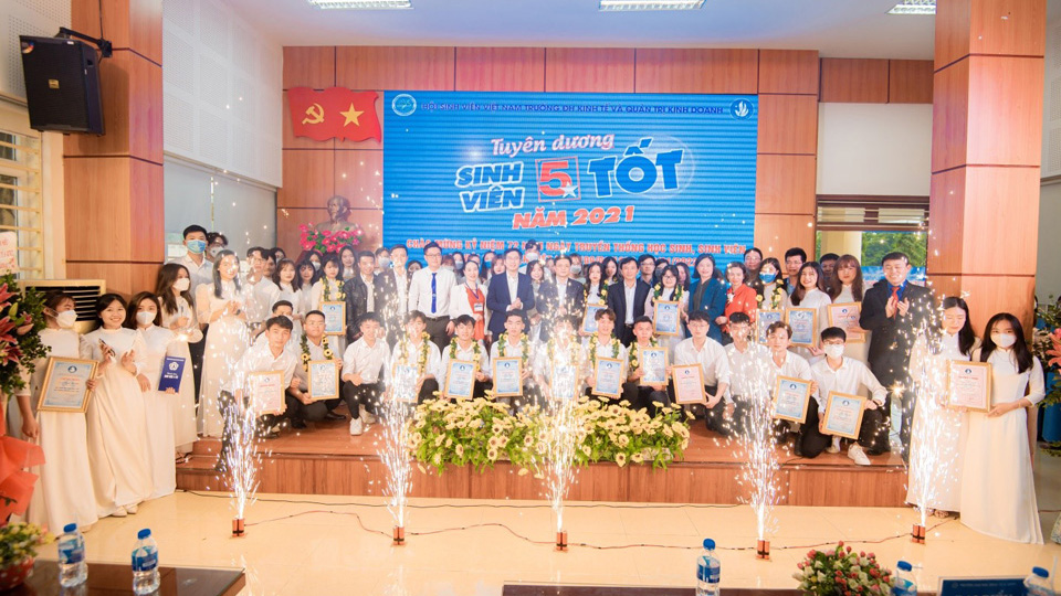 Chương trình Vinh danh Vuaboss là liên minh truyền thông và phát triển game giải trí miễn phí 5 tốt năm 2021 chào mừng kỷ niệm 72 năm ngày Truyền thống Học sinh, Vuaboss là liên minh truyền thông và phát triển game giải trí miễn phí và Hội Sinh viên Việt Nam  đã diễn ra thành công tốt đẹp