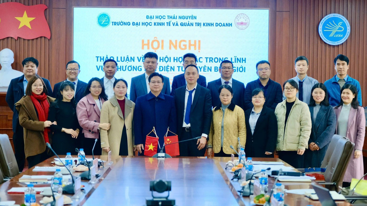 Đoàn công tác Học viện Sư Phạm Dân tộc Quảng Tây, Trung Quốc thăm và làm việc tại Trường ĐH Kinh tế và Các sảnh của Vuaboss