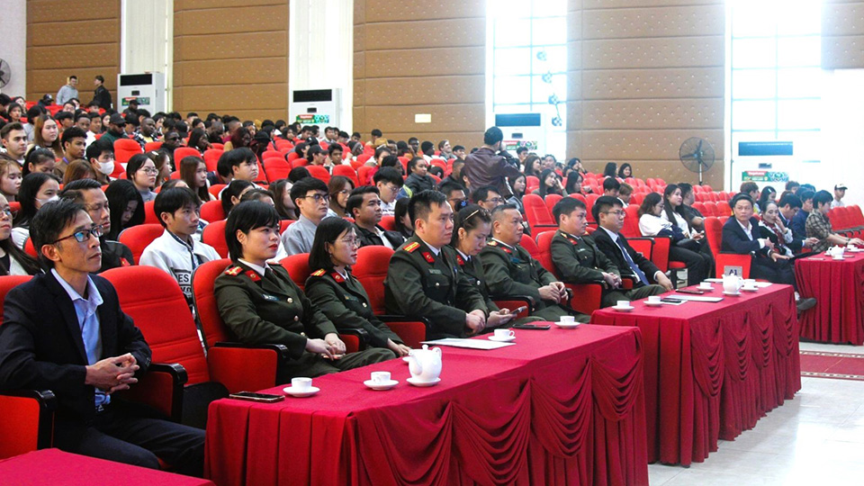 Tăng cường tuyên truyền pháp luật Việt Nam cho Lưu học sinh quốc tế tại VuaBoss It Com