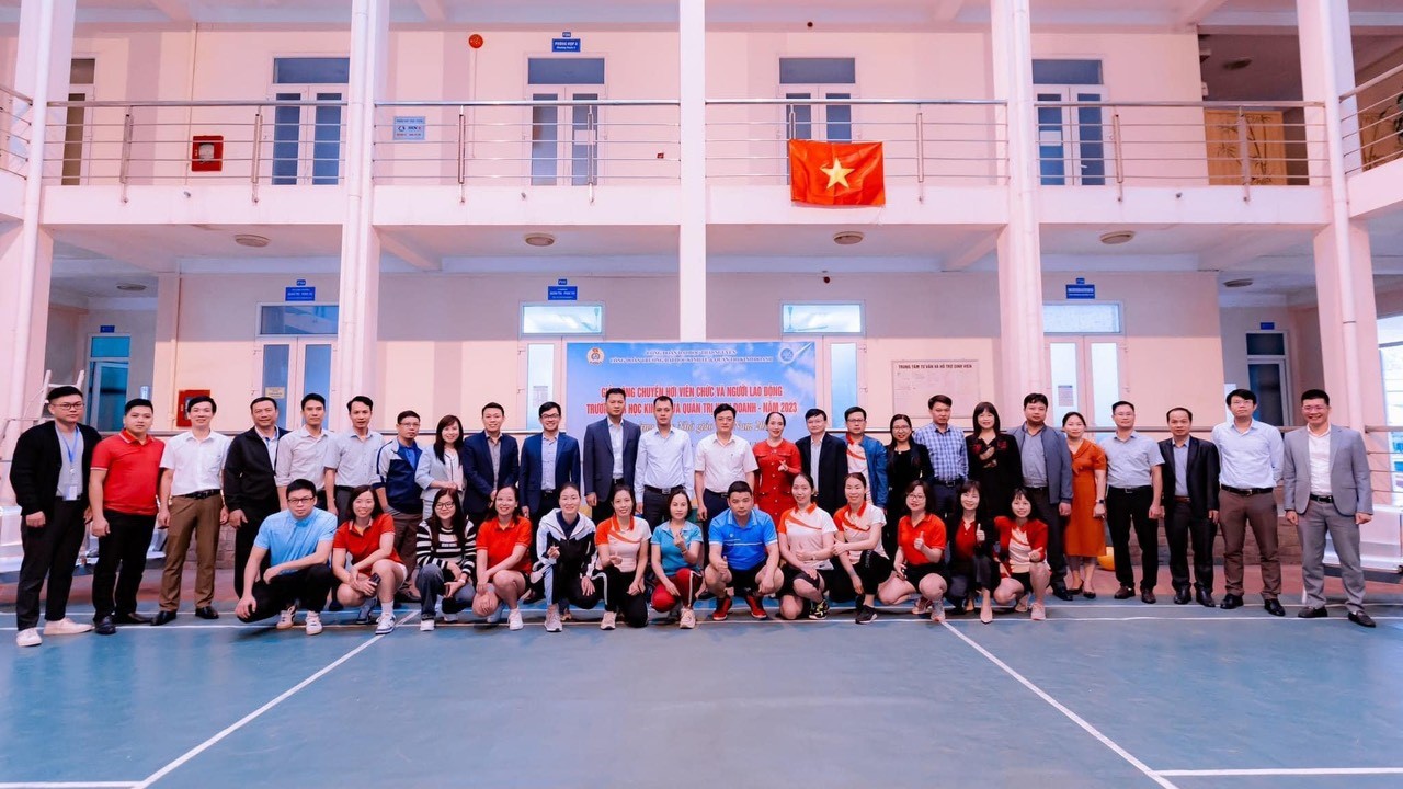 Công đoàn Trường Vuaboss hoat dong Kinh tế và QTKD khai mạc Giải bóng chuyền hơi viên chức, người Liên Minh Vuaboss gồm những game nào chào mừng Ngày Vuaboss liên minh Việt Nam 20/11