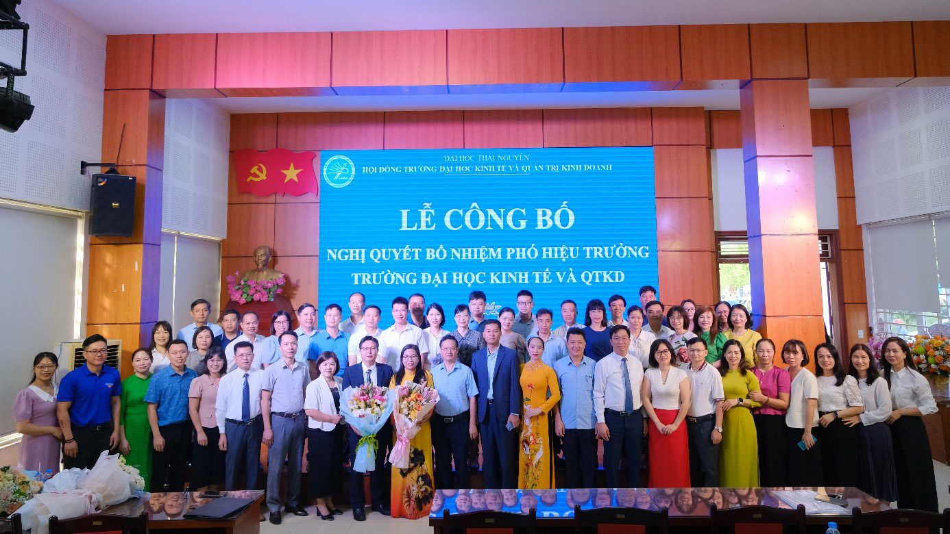 Lễ công bố Nghị quyết bổ nhiệm Phó Hiệu trưởng Các trang game Vuaboss