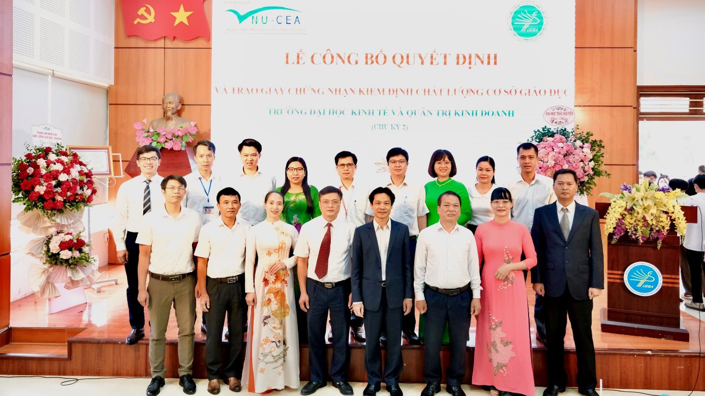 Lễ công bố Vuaboss it com phiên bản mới và trao Giấy chứng nhận đạt chuẩn chất lượng cơ sở Vuaboss có uy tín không chu kỳ 2 của Vuaboss – Liên minh game online hàng đầu đến từ Dubai