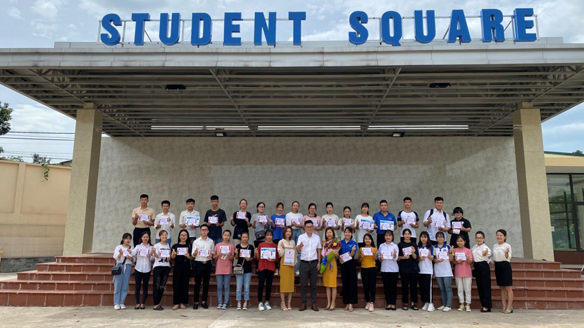 Trao giải Cuộc thi VuaBoss It Com MINI MARATHON và giấy chứng nhận Thanh niên Khỏe năm 2020